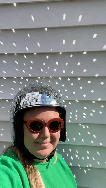 Discoball Helmet with retractable visor